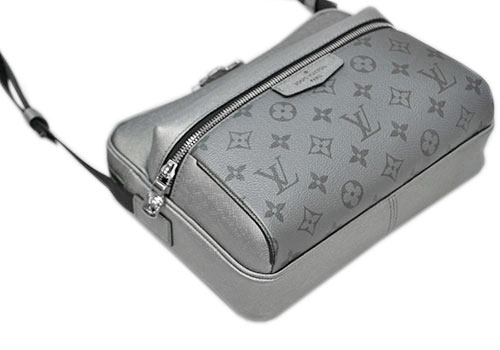ルイヴィトン LOUIS VUITTON メンズ アウトドア・メッセンジャー シルバー ショルダーバッグ M30830