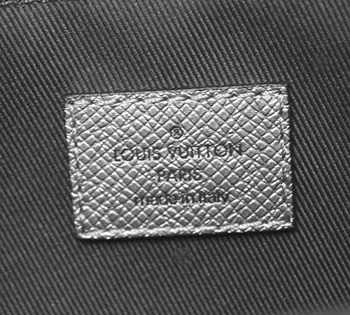 ルイヴィトン LOUIS VUITTON&nbsp; メンズ アウトドア・メッセンジャー シルバー ショルダーバッグ M30830