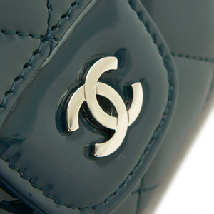 シャネルCHANEL 長財布 三つ折り ココマーク パテント キルティングレザー/マトラッセ ターコイズ A31506 