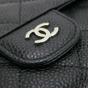 シャネル財布CHANEL 三つ折り ココマーク キルティング キャビアスキン レザー/マトラッセ ブラック×ボルドー A31506