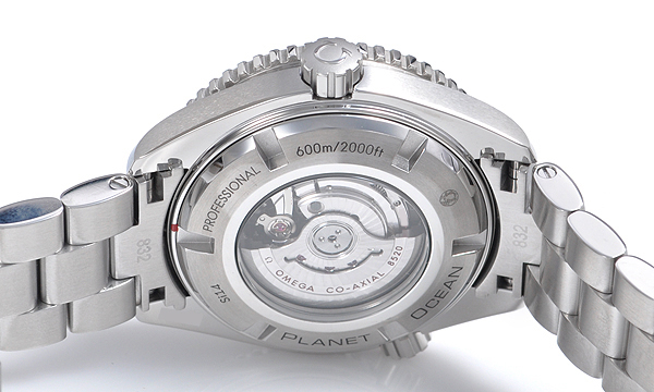 素晴らしいオメガ シーマスター プラネットオーシャン 232.30.38.20.01.001
