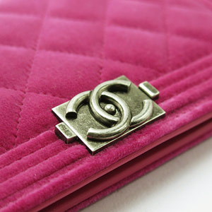 シャネル長財布 CHANEL 二つ折り BOY CHANEL/ボーイシャネル マトラッセ ベロア ローズ A68901
