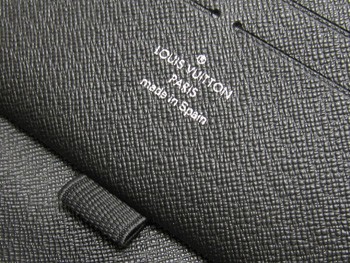 ルイヴィトン　財布　LOUIS VUITTON　ヴィトン　LV　ダミエ・グラフィット　メンズ　ラウンドジップ長財布　ジッピー・オーガナイザー　N63077