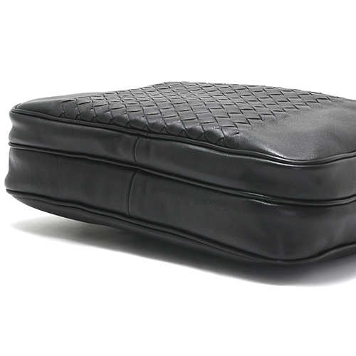 ボッテガヴェネタ BOTTEGA VENETA ショルダーバッグ イントレチャート 【INTRECCIATO】 ブラック 396060 VAKH1 1000 メンズ