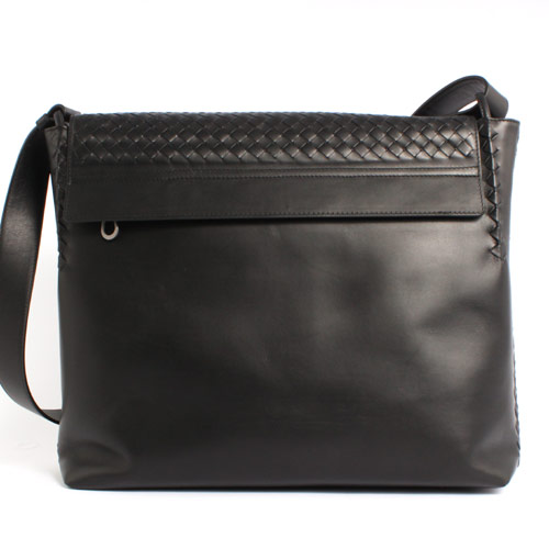 ボッテガ・ヴェネタ BOTTEGA VENETA イントレチャート 斜め掛けショルダーバッグ 221065 V4651 1000 牛革