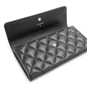 シャネルCHANEL 財布 二つ折りフラップ キルティング マトラッセ ラムレザー ブラック/GD A50096 Y01480 C3906