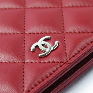 シャネル 長財布 CHANEL  二つ折り ココマーク キルティング マトラッセ ラムスキン ルージュ A31509 Y01480 81665