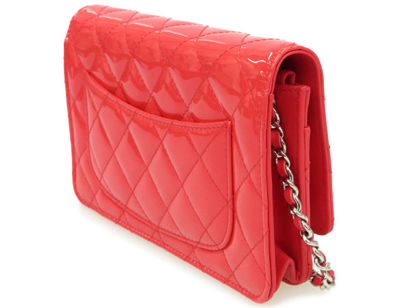 シャネル チェーンウォレット エナメル マトラッセ ココマーク キルティング 長財布 A33814 CHANEL 財布