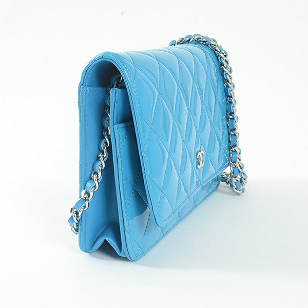 シャネル CHANEL チェーンウォレット A33814バッグ パテントレザー