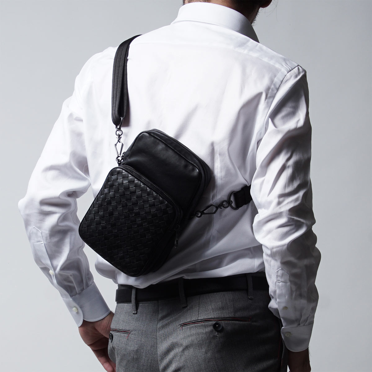 ボッテガヴェネタ/BOTTEGA VENETA ショルダーバッグ EXTRA LIGHT ネロ ブラック系 407385 vaxt1 1000 メンズ