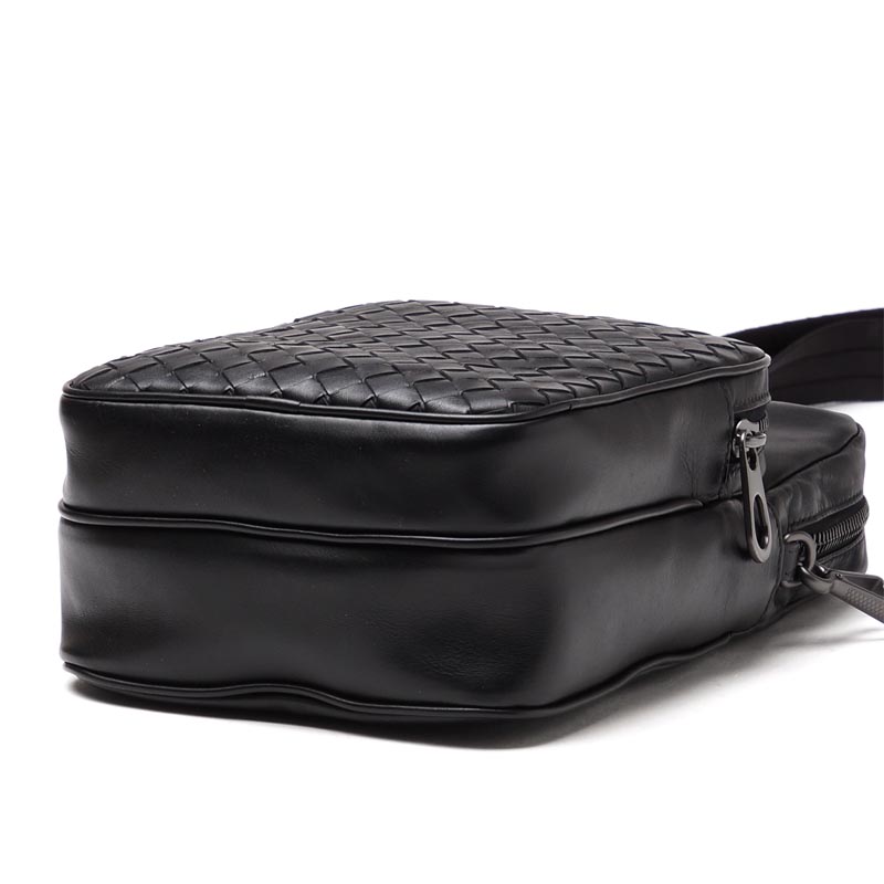 ボッテガヴェネタ/BOTTEGA VENETA ショルダーバッグ EXTRA LIGHT ネロ ブラック系 407385 vaxt1 1000 メンズ