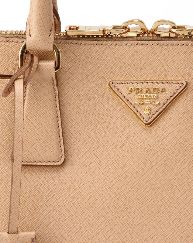 プラダ バッグ SAFFIANO LUX ハンドバッグ NOISETTE BL0812 NZV F0L7A