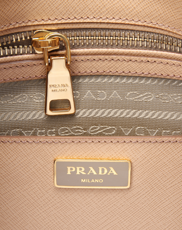 プラダ バッグ SAFFIANO LUX ハンドバッグ NOISETTE  BL0812 NZV F0L7A
