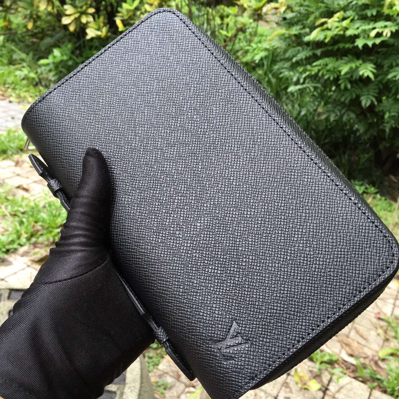 Louis Vuitton ルイヴィトン ポルトフォイユ・ジッピーXL M42097