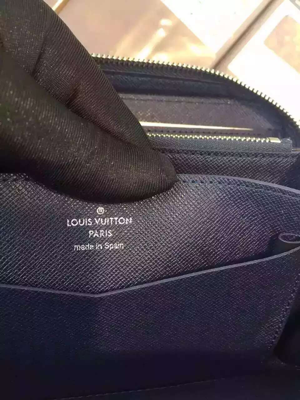 Louis Vuitton ルイヴィトン ポルトフォイユ・ジッピーXL M42097