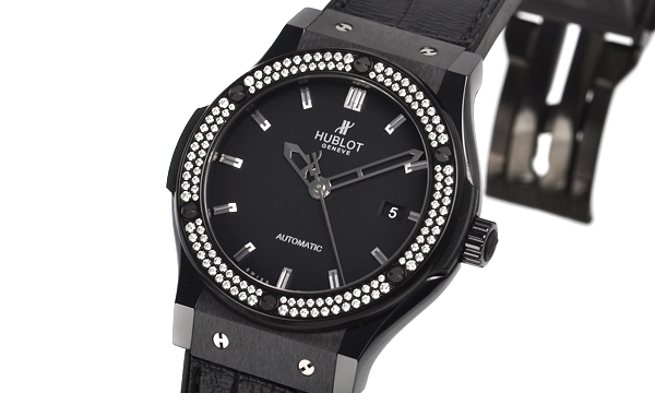 ウブロ クラシックフュージョン ブラックマジック セラミック４２ｍｍ 542.CM.1170.LR.1104