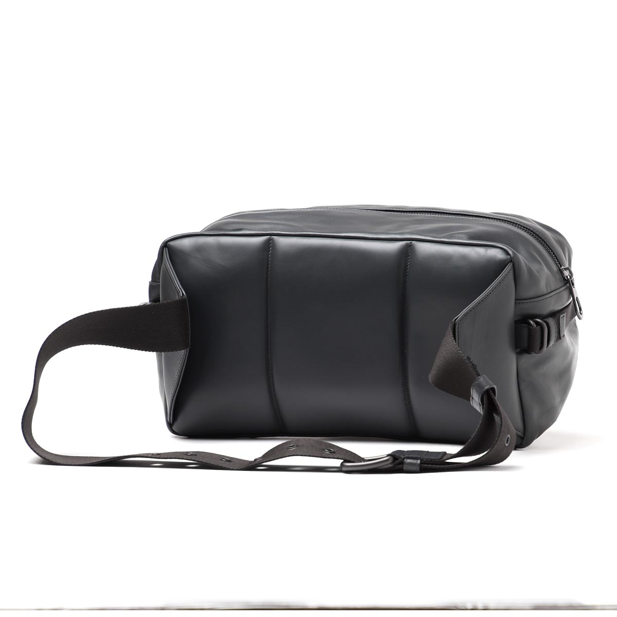 ボッテガヴェネタ ボディバッグ/ウエストバッグ/LEGGERO /アルドアーズ グレー系361013 vq121 2186 メンズ
