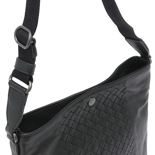 ボッテガヴェネタ(ボッテガ・ヴェネタ) BOTTEGA VENETA ショルダーバッグ イントレチャート ブラック 358956 VAKH1 1000 メンズ