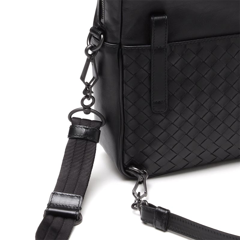 ボッテガヴェネタ/BOTTEGA VENETA メッセンジャーバッグ ショルダーバッグ(2WAY仕様) EXTRA LIGHT ネロ ブラック系 407638 vaxt1 1000 メンズ