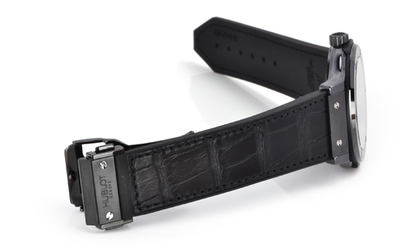 ウブロ クラシックフュージョン ブラックマジック セラミック４２ｍｍ 542.CM.1770.LR