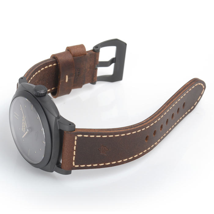 パネライ  ラジオミール１９４０ ３デイズ チェラミカ ４８ｍｍ PAM00577