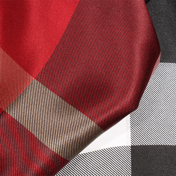 バーバリー BURBERRY シルクストール COLOUR CHECK SQUARE CORE OBLONG パレードレッドチェック 3955269 AAJBQ 6045B 