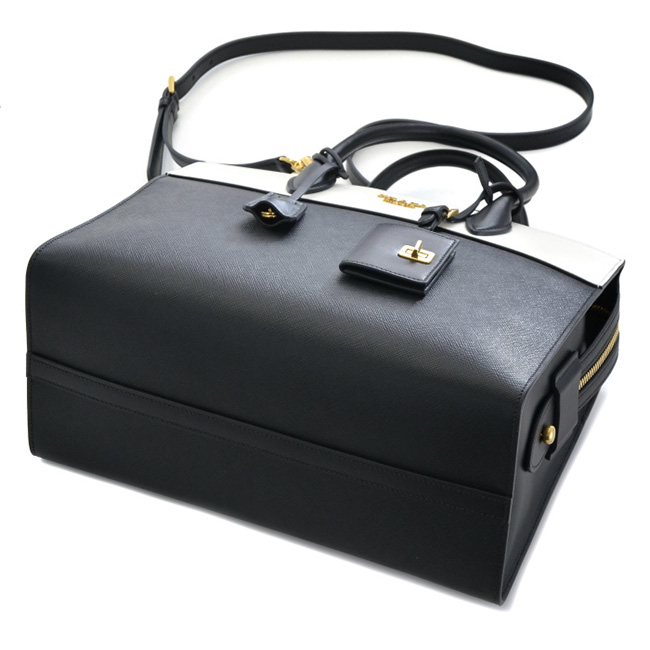 プラダバッグ 型押しカーフスキン 2WAYハンドバッグ NERO+BIANCO 1BA047 2EVU 967
