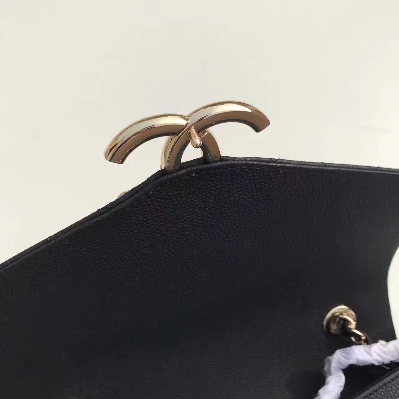 ブランドシャネル  chanel ハンドバッグ　グレインド　カーフスキン　ブラック A93659 Y61153 C0201