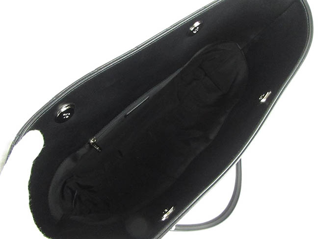 シャネル CHANEL チェーントートバッグ ブラック レザー A652210