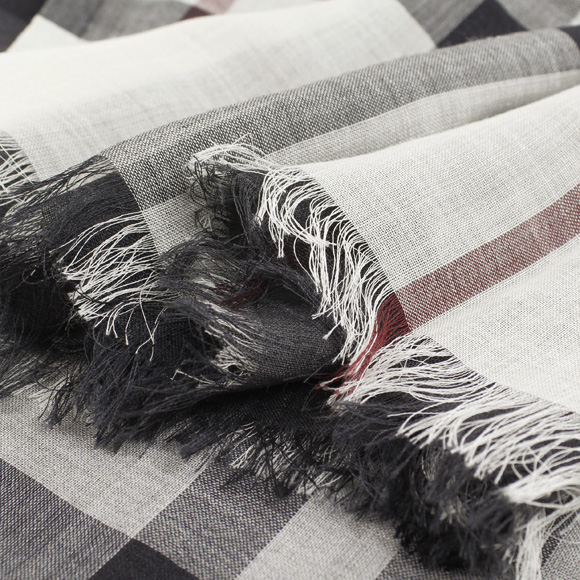 バーバリー  BURBERRY ストール シルク混ストールアイボリーチェック（グラデーション） MU OMB GAUZE GI CHK 3945739 1001B IVORY CHECK