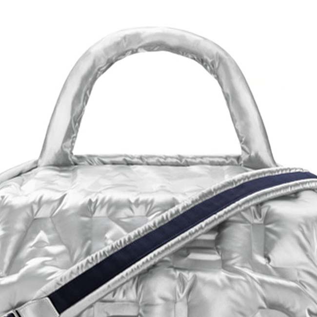 CHANEL ラージ　ジップエンボスナイロンバッグ Silver A91935 Y82702 45002