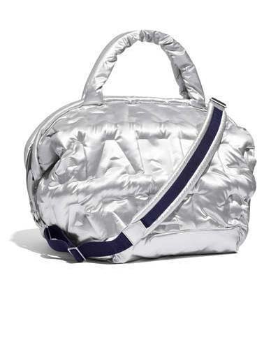 CHANEL ラージ　ジップエンボスナイロンバッグ Silver A91935 Y82702 45002