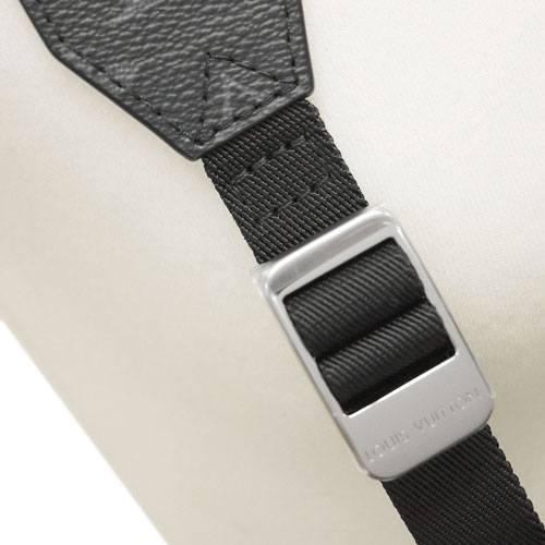 LOUIS VUITTON ルイヴィトン『タイガ アウトドア メッセンジャー PM』M30233 メンズ ショルダーバッグ