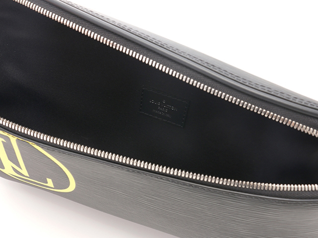 LOUIS VUITTON　バッグ ショルダーバッグ　バムバッグ　エピ　Ｍ55131