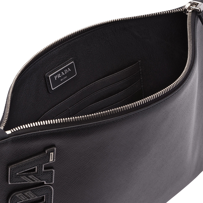 プラダ クラッチバッグ メンズ PRADA 2NG001 2EDJ F0002 SAFFIANO CHARAC ドキュメントホルダー ロゴ レザー