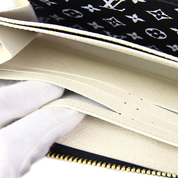 ルイ ヴィトン LOUIS VUITTON 財布 長財布 ラウンドファスナー モノグラム キャンバス ジッピー・ウォレット Ivoire M44745