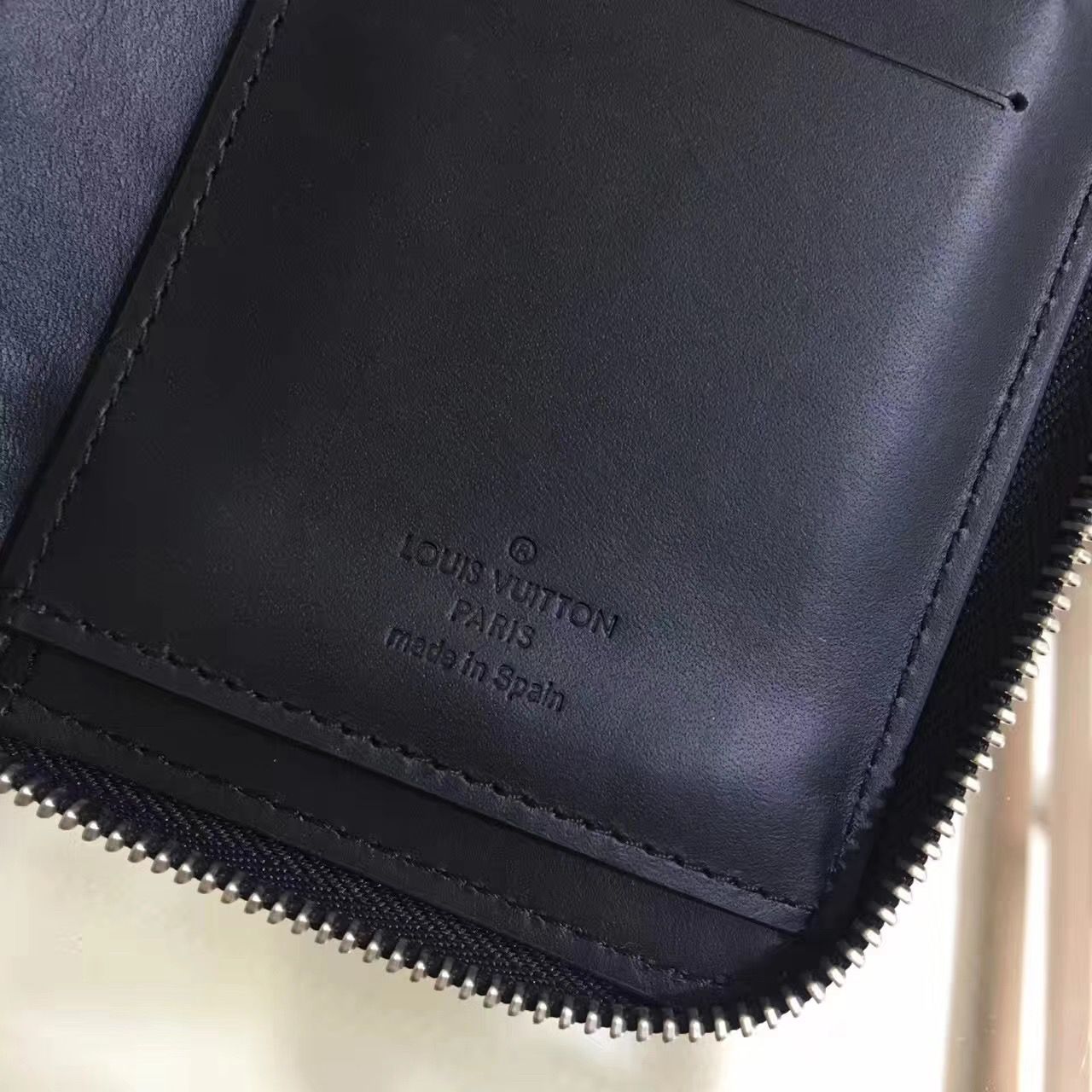 ルイ ヴィトン Louis Vuitton/ジッピーウォレット・ヴェルティカル N63304