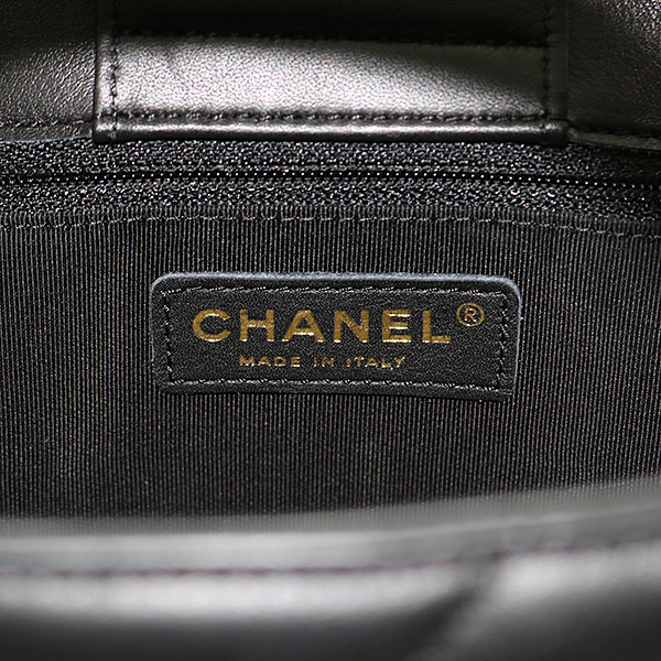 シャネル 【CHANEL】シェブロン スモール ショッピングバッグ ブラック カーフスキン クラシック 2WAYチェーンショルダートート マトラッセ Vステッチ キルティング A91642
