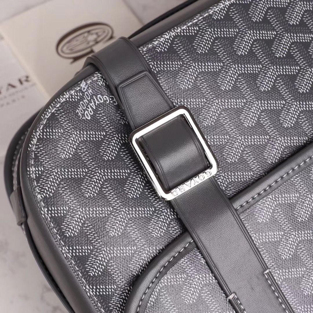 GOYARD ベルヴェデール ユニセックス ショルダーバッグ グレー×シルバー金具 Goyard2020015