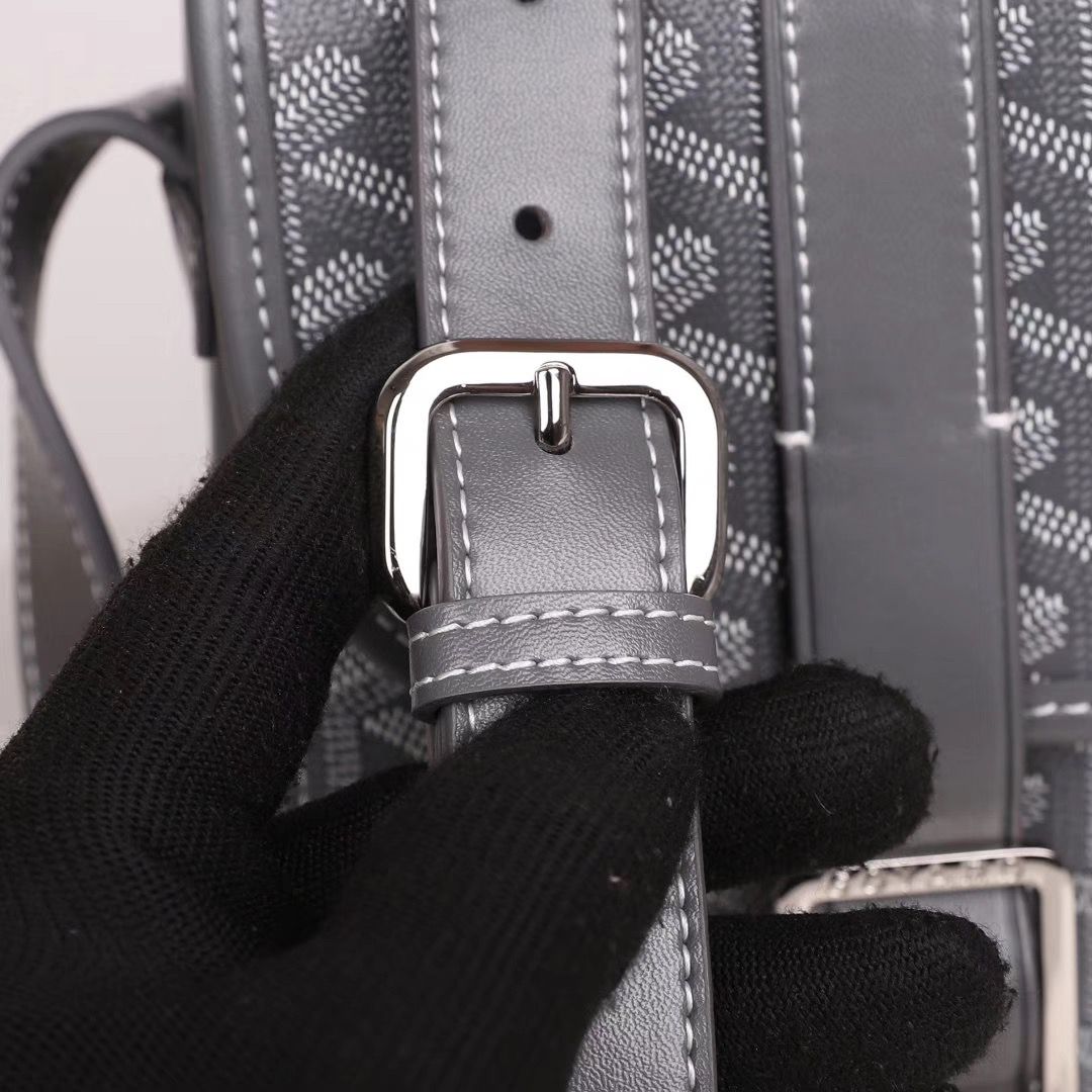 GOYARD ベルヴェデール ユニセックス ショルダーバッグ グレー×シルバー金具 Goyard2020015
