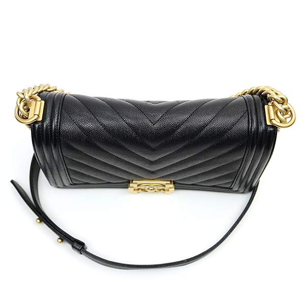 シャネル 【CHANEL】 ボーイシャネル キャビアスキン シェブロン フラップバッグ ブラック ミディアム チェーンショルダー 斜め掛け キルティング Vステッチ A67086
