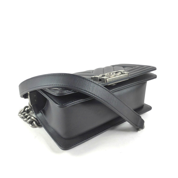 シャネル （CHANEL） ラムスキン マトラッセ Vステッチ ボーイシャネル チェーンショルダー スモール ハンド バッグ A67085

