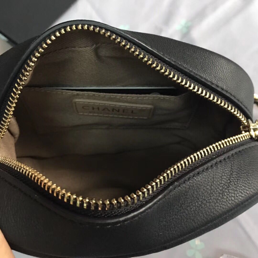 CHANEL シャネル 19Cクルーズコレクション カメラ ケース AS0137 Y84158 5B700