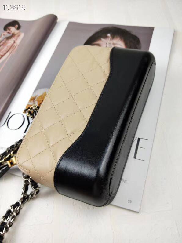 シャネル CHANEL ガブリエル チェーン クラッチ レディース ショルダーバッグ チェーンウォレット 2WAYバッグ ベージュ & ブラック ゴールド×シルバー A94505 Y61477 C0204