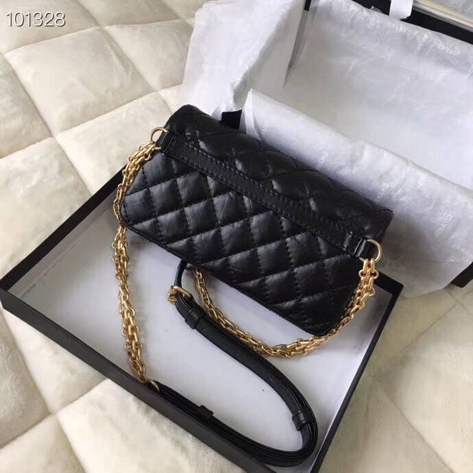 CHANEL キルティングがキュート!ウエストバッグ A57791 Y04634 94305