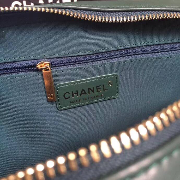 CHANEL バニティー バック ショルダー グリーン レッド ベージュ A57906 Y83940 94306