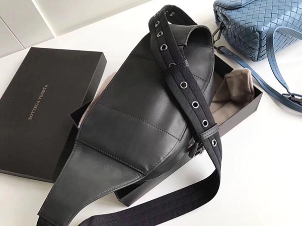 ボッテガヴェネタ BOTTEGA VENETA ベルトバッグ ウエストバッグ メンズ ウエストポーチ ナイロン バッグ 520452-v465x-1000 VN