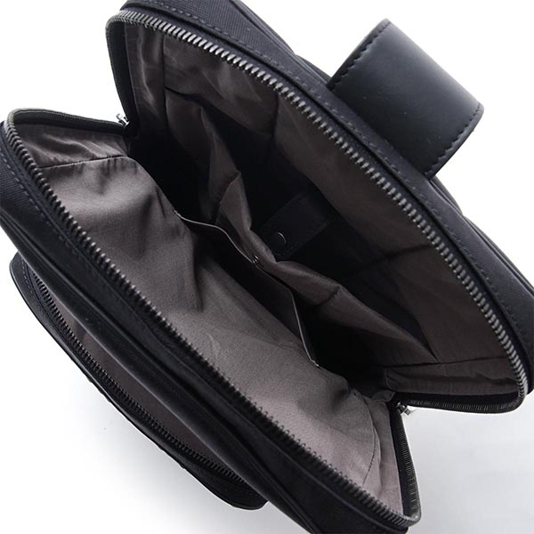 ボッテガヴェネタ BOTTEGA VENETA ボディバッグ ワンショルダー ブラック メンズ バッグ 520117 vaye3 1000 HI-TECH CANVAS ハイテクキャンバス