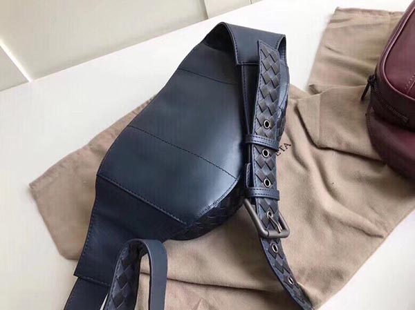 ボッテガヴェネタ BOTTEGA VENETA エレガント イントレチャートベルトバッグ 523256VALKH4080