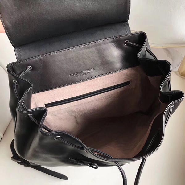 BOTTEGA VENETA ボッテガヴェネタ リュックサック ナッパ イントレチャート レザー ブラック 407093 バックパック
